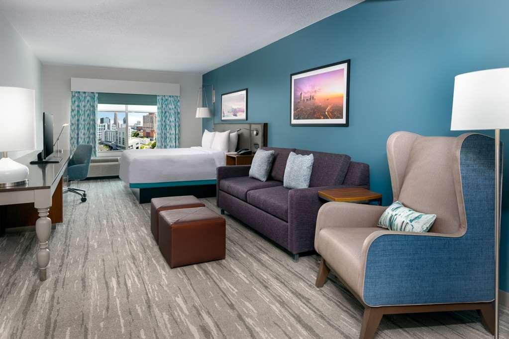 Hilton Garden Inn Charlotte Uptown Kamer foto