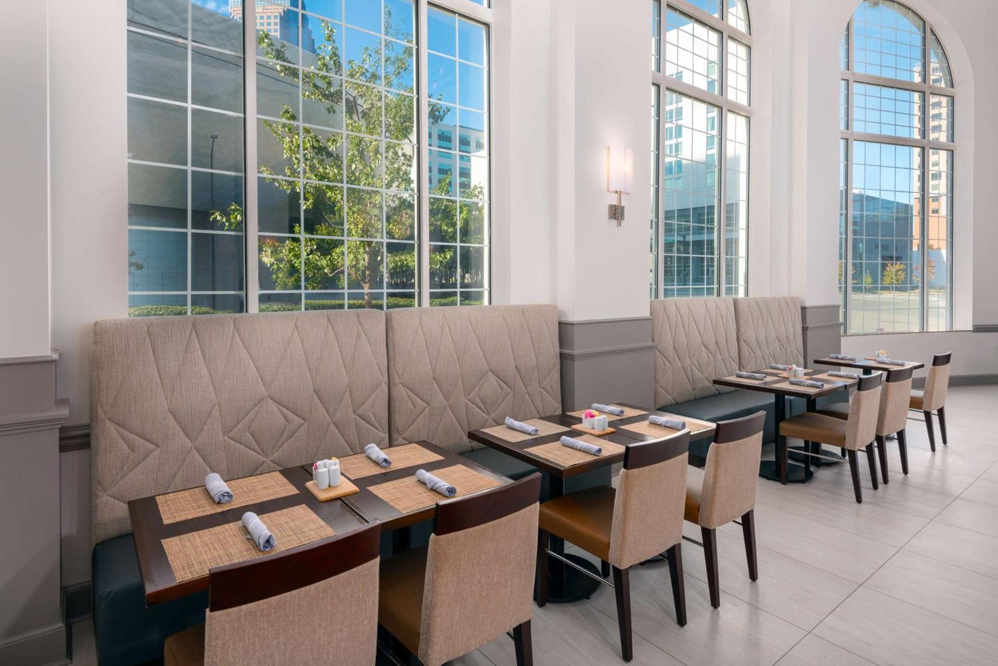 Hilton Garden Inn Charlotte Uptown Buitenkant foto
